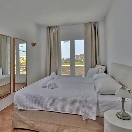 Super Two In Super Paradise Beach (Mykonos)